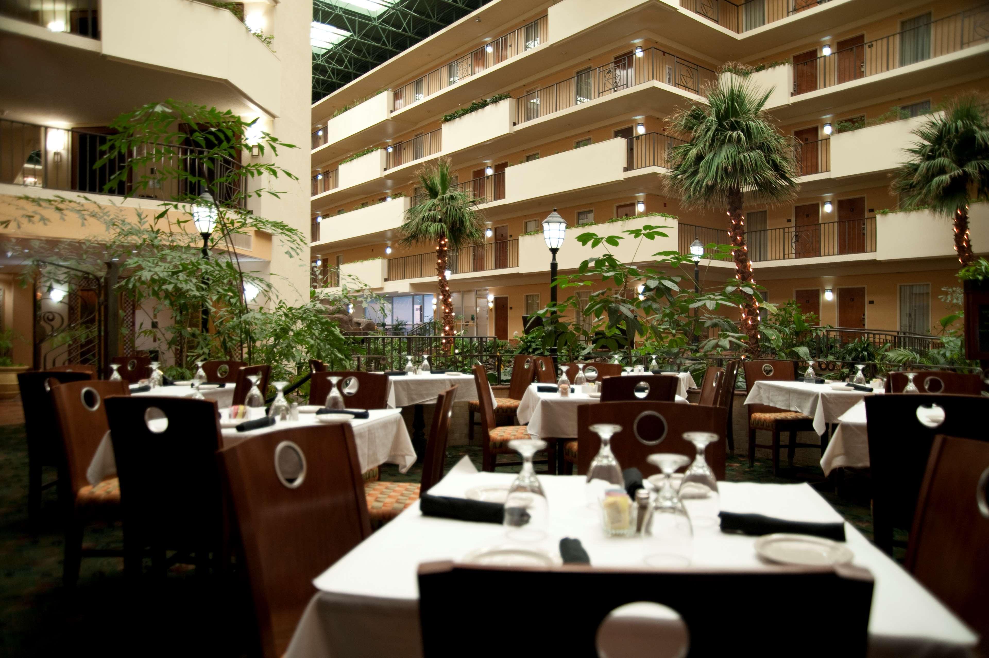 Embassy Suites By Hilton Memphis East Germantown Area מסעדה תמונה