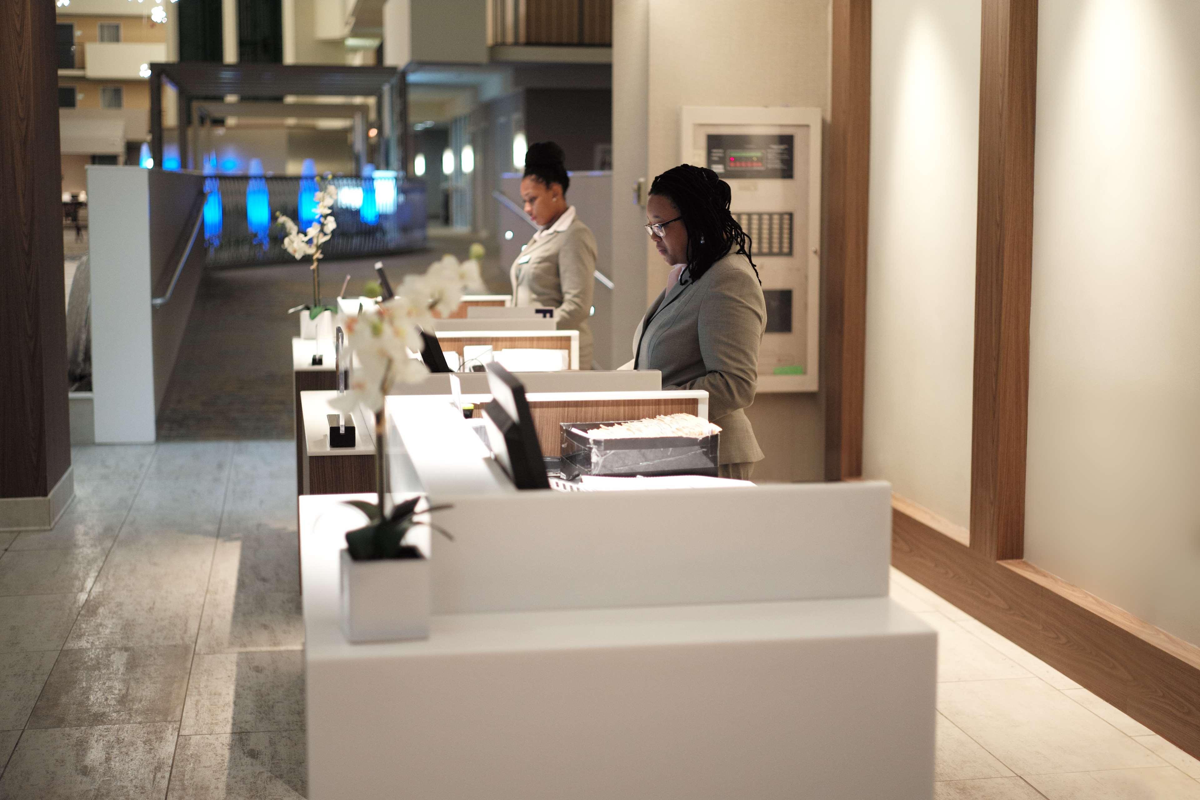 Embassy Suites By Hilton Memphis East Germantown Area מראה חיצוני תמונה