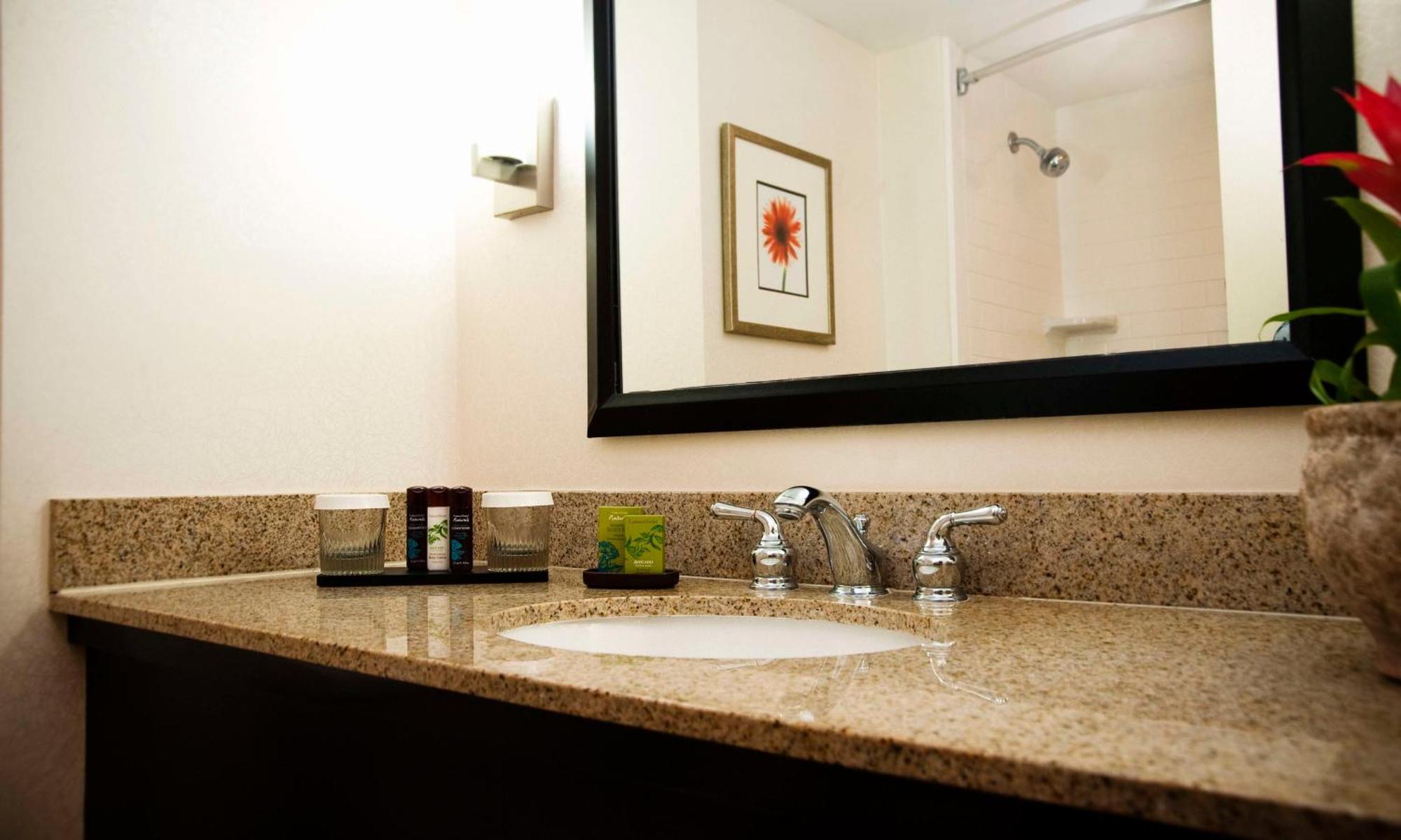 Embassy Suites By Hilton Memphis East Germantown Area מראה חיצוני תמונה