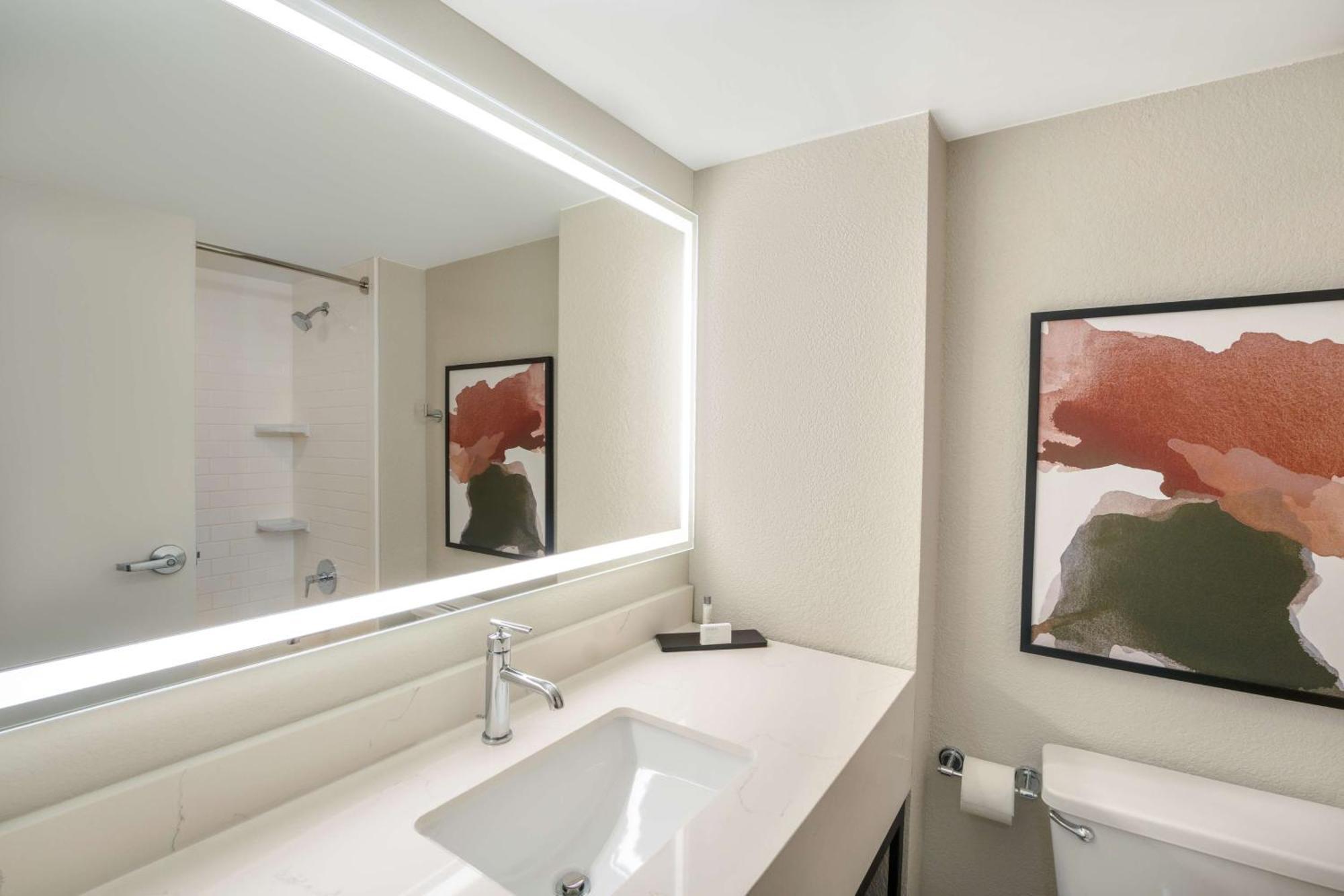 Embassy Suites By Hilton Memphis East Germantown Area מראה חיצוני תמונה